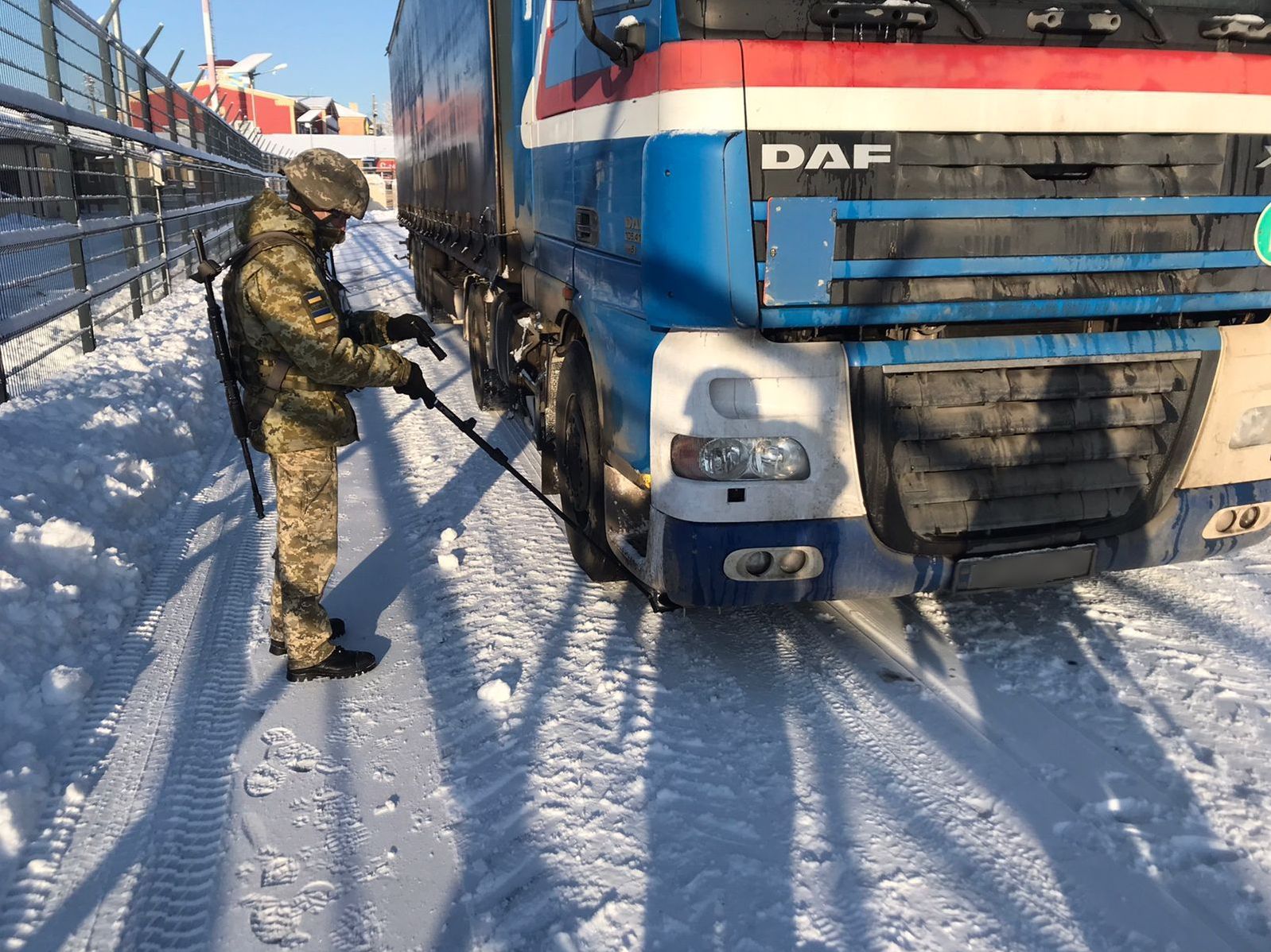 Будматеріали та комп’ютерну техніку. ООН передала на схід України 28 тонн допомоги