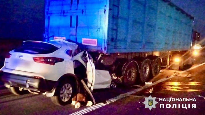 На Одещині в страшній аварії загинула мама з донькою