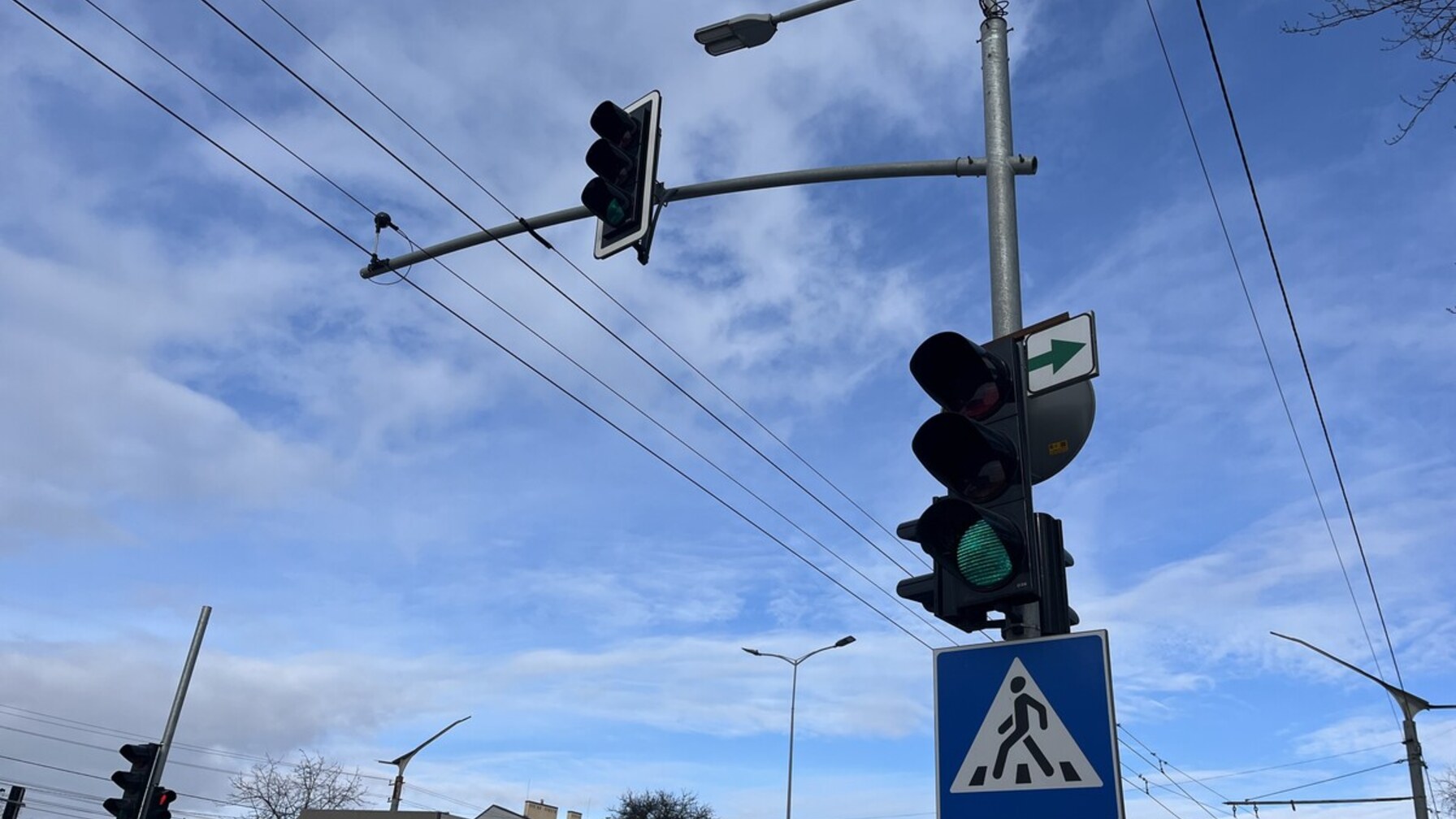 У Львові на одній з вулиці поставили нові світлофори