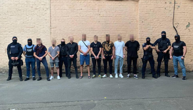 У Києві затримали банду, яка «спеціалізувалися» на грабежах іноземців
