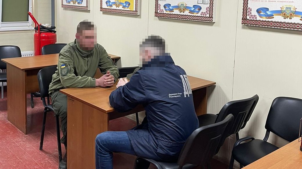Офіцеру з Прикарпаття, який побив підлеглого, оголосили про підозру