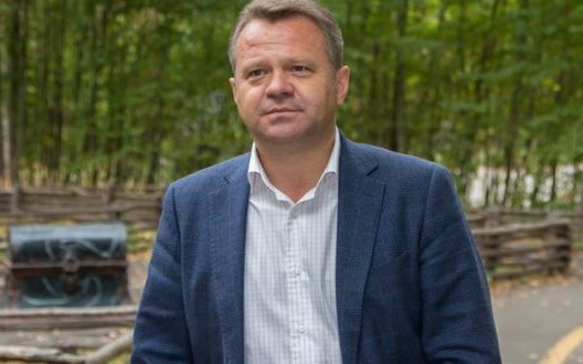 Під час обстрілу поранено мера Бучі