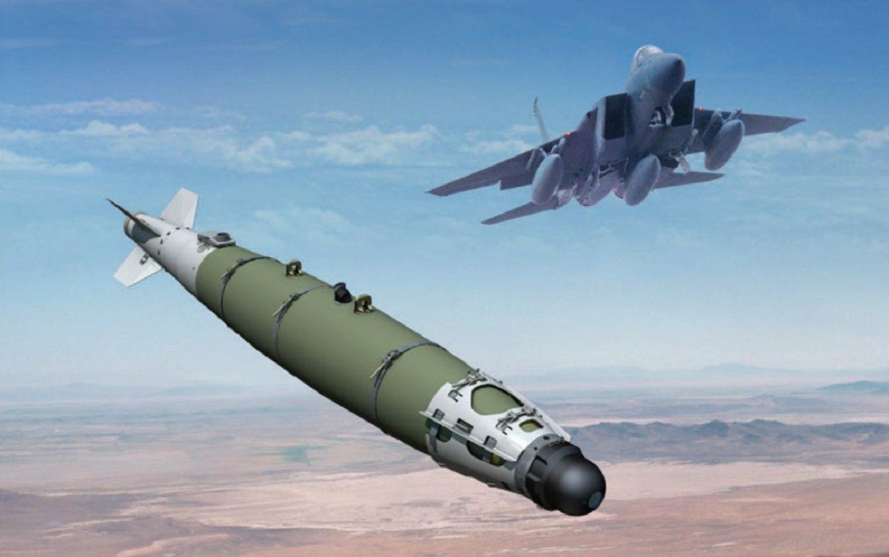 «Розумна» бомба JDAM: що це за зброя і як одним ударом може знищити батарею ворожої арти