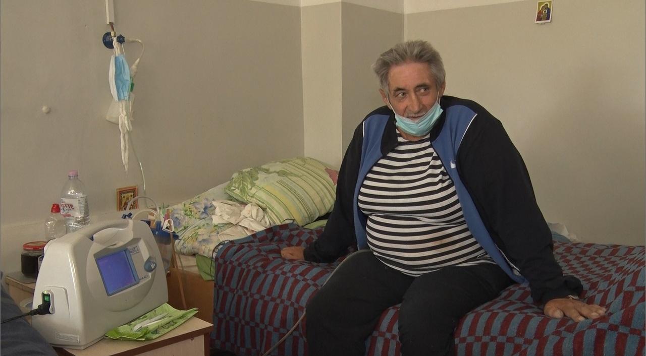 25% шансів на життя: як у Львові врятували чоловіка, якого побоялися оперувати в Одесі