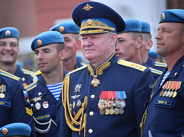 Командира російських десантників усунули з посади через невдачі в Україні