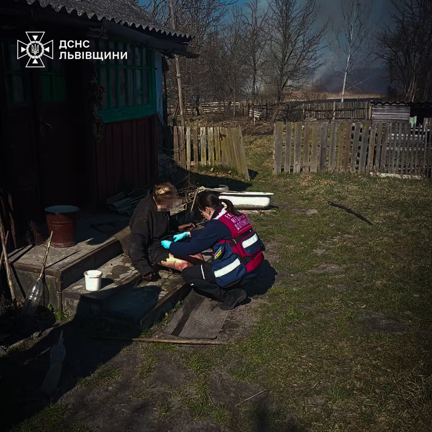 На Львівщині жінка ледь не згоріла під час пожежі в полі