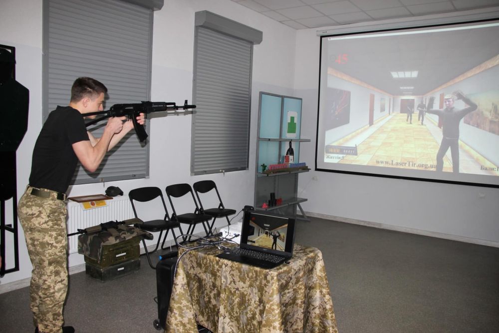 «Звитяга». У Львові відкрили перший військово-патріотичний центр для школярів