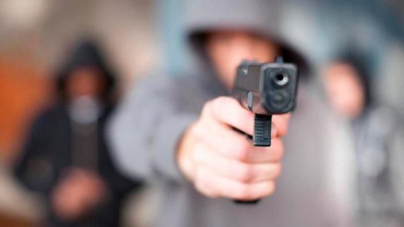 Під Києвом уночі сталася стрілянина біля кафе: що відомо