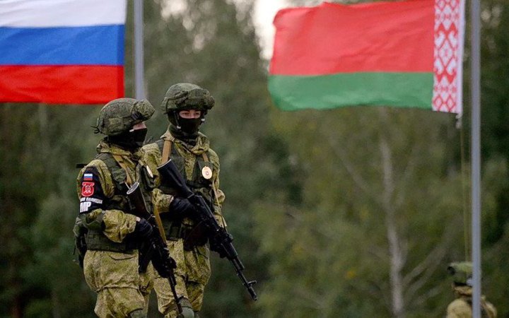 Білорусь анонсувала великі військові навчання спільно з Росією