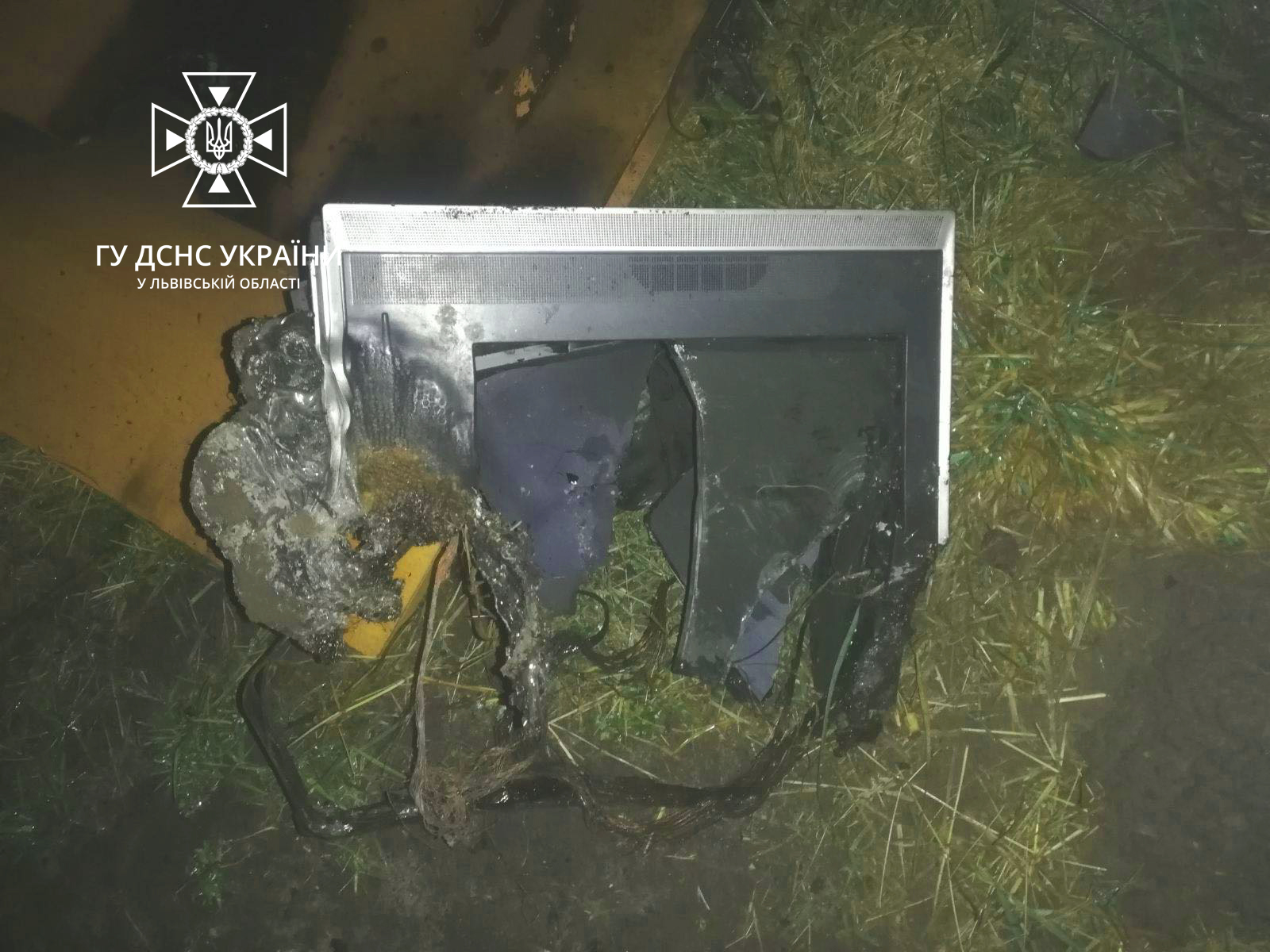 На Львівщині через несправний телевізор ледве не загинули молода жінка із маленьким сином