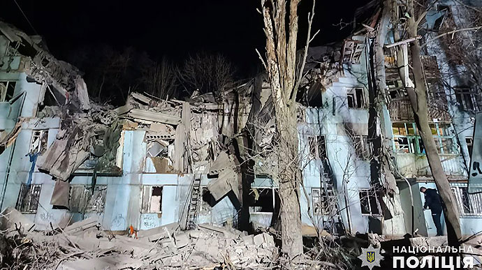 Ракетний удар по багатоповерхівці в Запоріжжі. Кількість жертв зросла