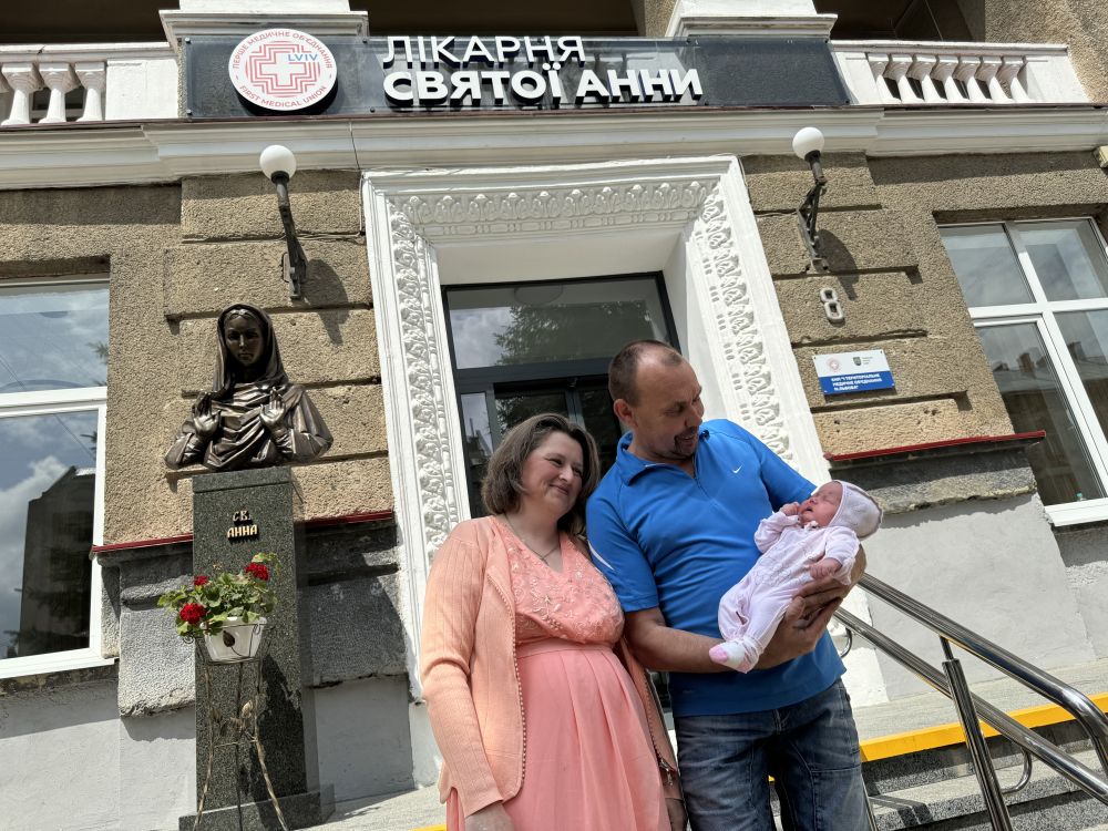 У Львові багатодітна мама народила восьму дитину