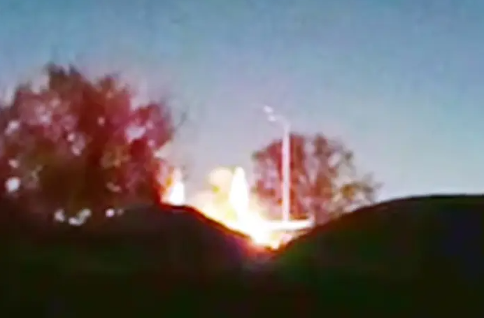 У РФ спалахнув і згорів багатоцільовий винищувач агресора Су-30СМ, – ГУР (відео)