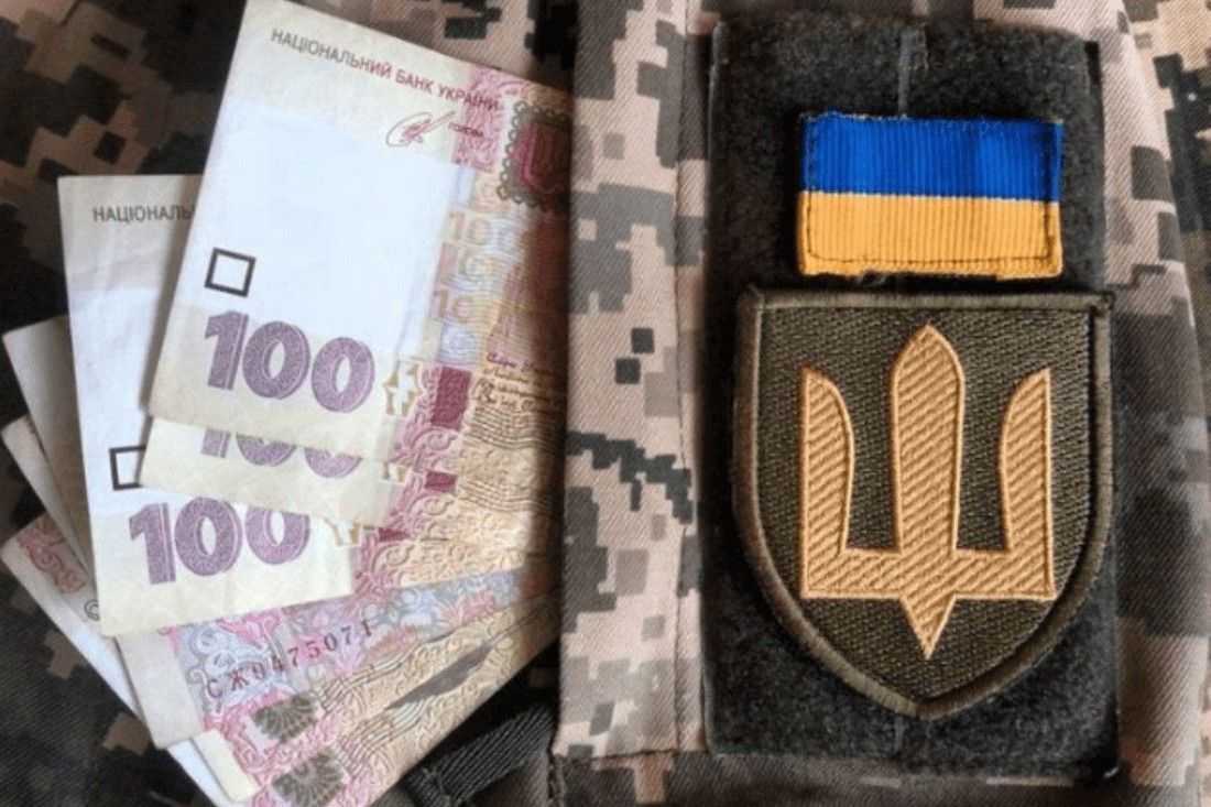 Депутати повернули військовим 30 тисяч гривень і звільнили голову Рахункової палати