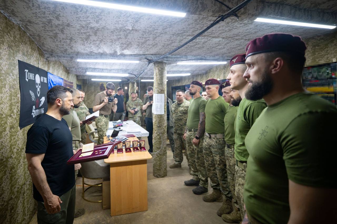 Зеленський відвідав позиції львівської 80-ки та нагородив військових