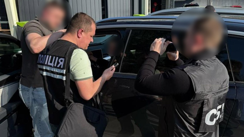«Пропустив» на кордоні електротехніки на понад 15 млн грн.: судитимуть львівського митника (фото)
