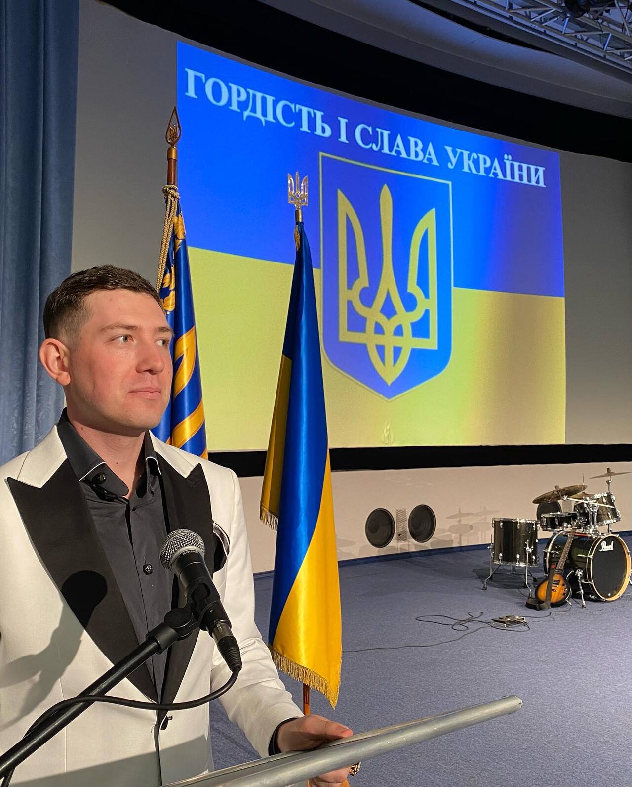 За пристріт на Кадирова: таролог Веліяр отримав нагороду від спікера ВРУ