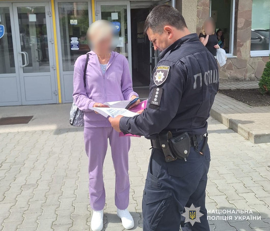 На Львівщині 54-річний чоловік стріляв зі страйкбольного пістолета: постраждала жінка