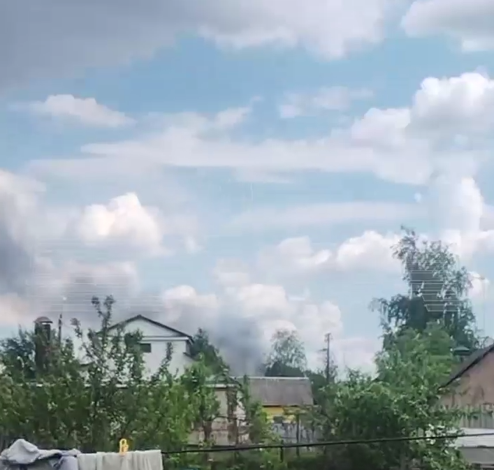 На Орловщині розбився російський військовий вертоліт Мі-8 — екіпаж загинув