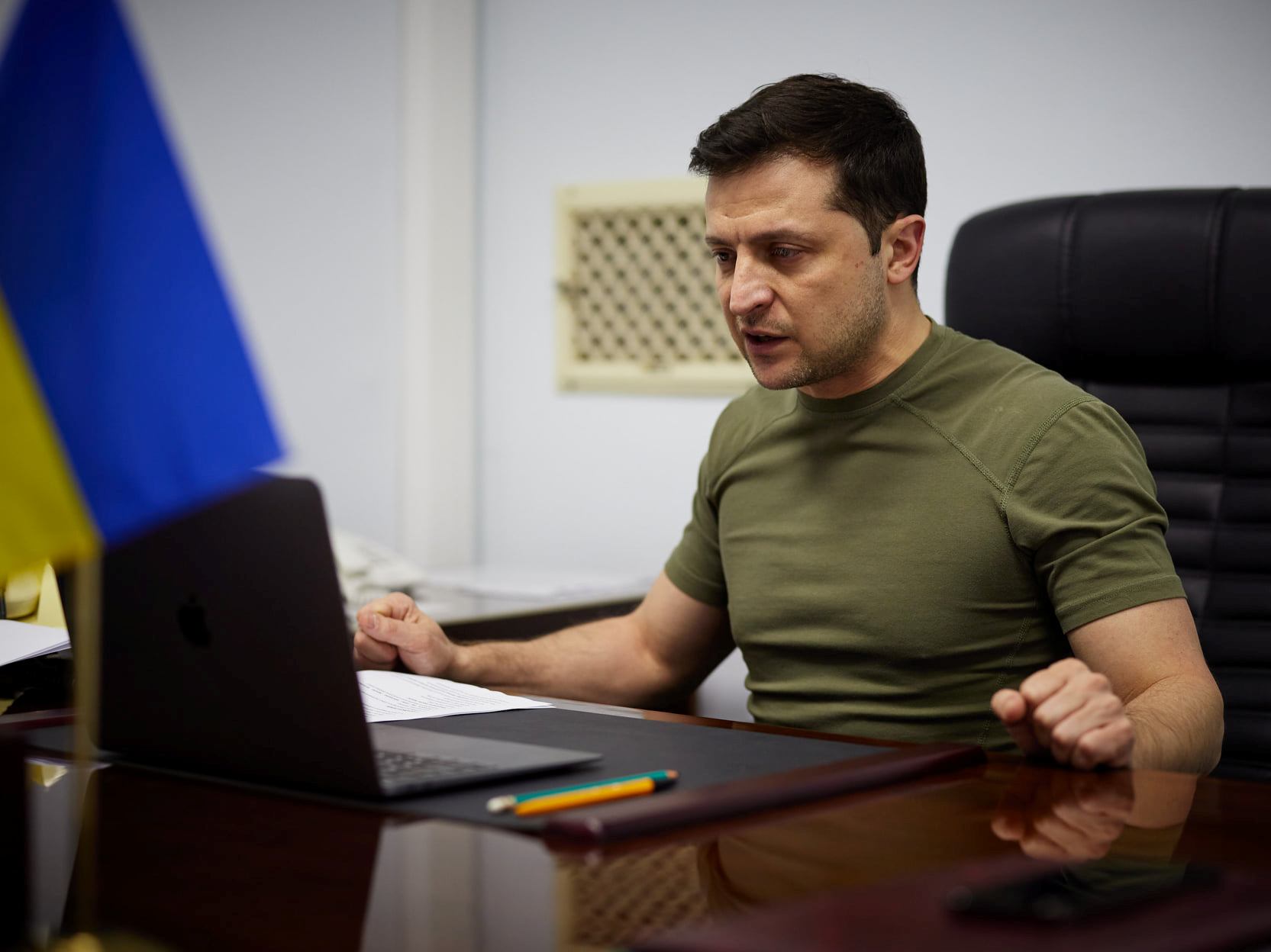 Зеленський закликав Євросоюз відключити Росію від SWIFT та накласти ембарго