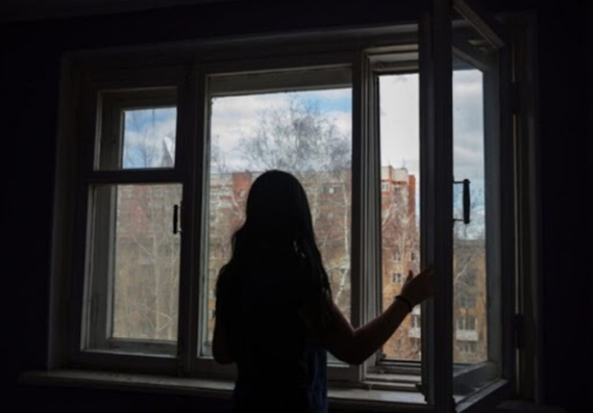 В Івано-Франківську дитина випала з вікна багатоповерхівки: що відомо