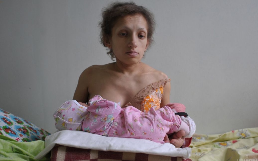 На Львівщині померла найнижча мама України