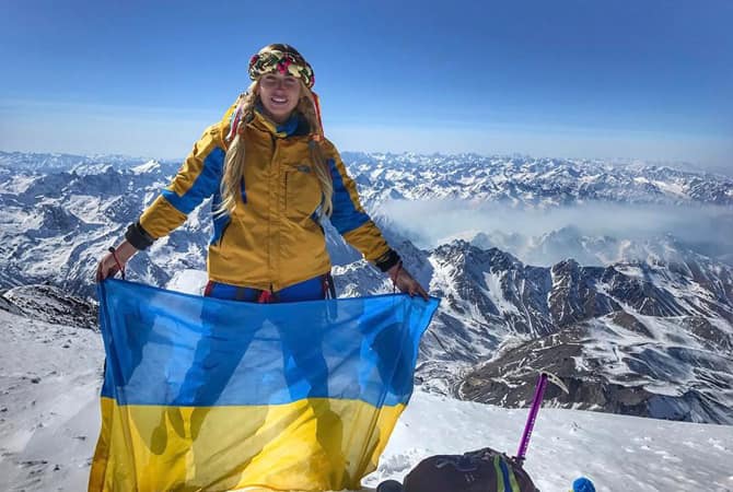 Вперше в історії. Українка піднялася на найнебезпечнішу гору в світі