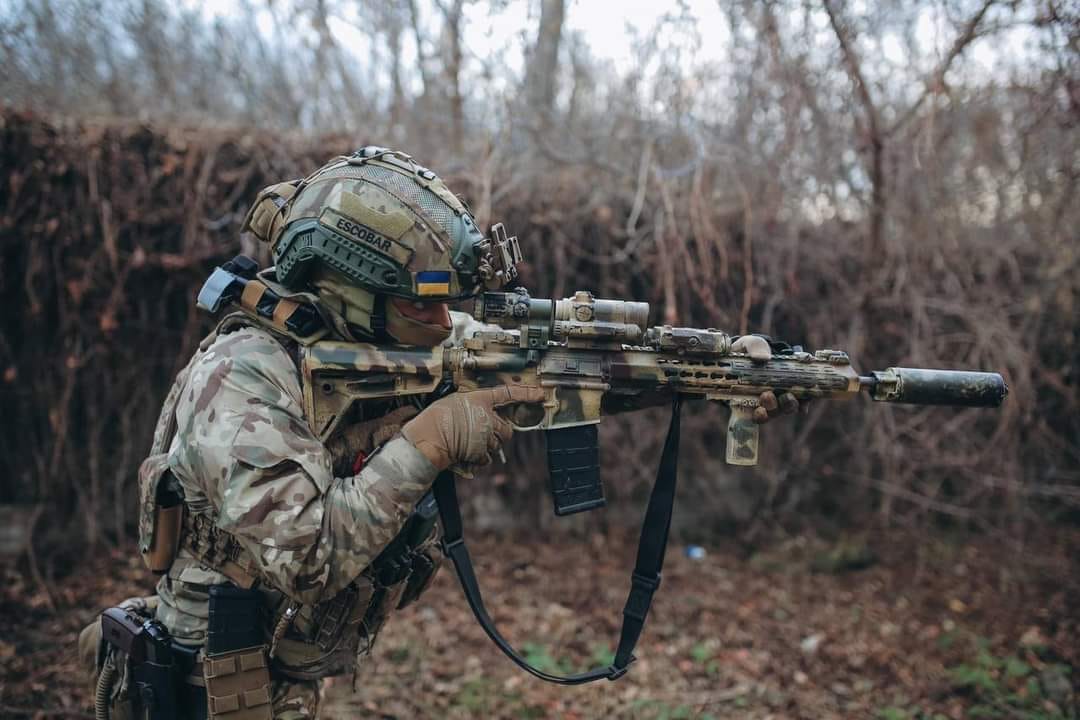 Ворог обороняється на Запорізькому напрямку, але наступає на сході, - Генштаб