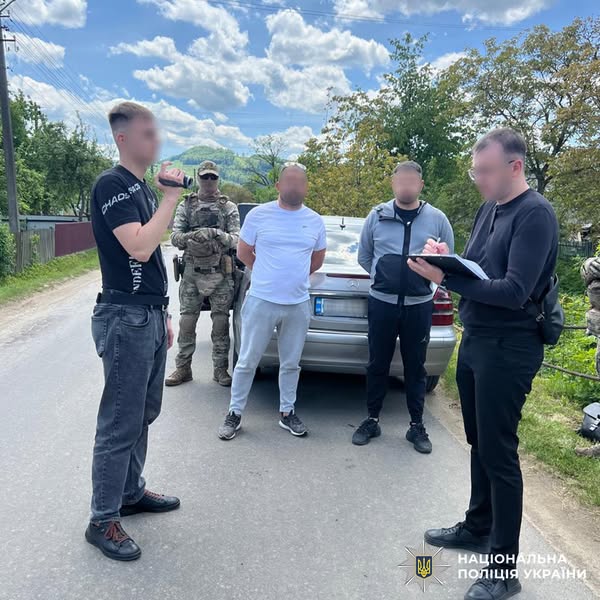 У Львові затримали двох чоловіків, які переправляли «ухилянтів» за кордон (фото)