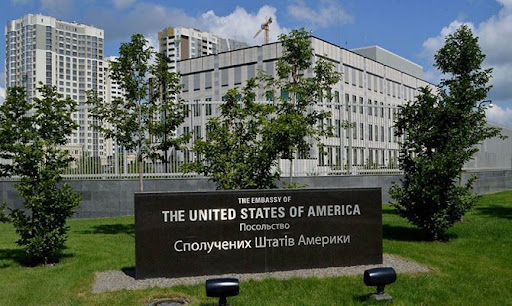 Посольство США закликає американців покинути Україну вже зараз