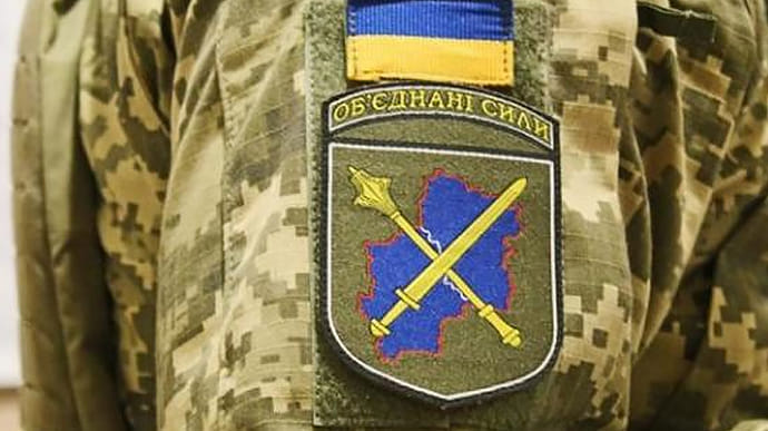 На Донбасі поранили українського військового