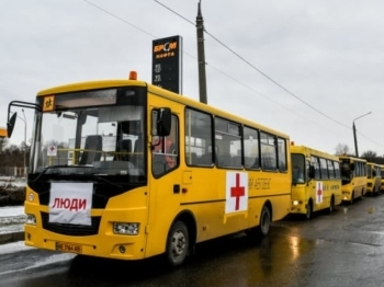 Евакуація з Маріуполя: тільки 3 автобуси з 14 змогли дісталися Запоріжжя