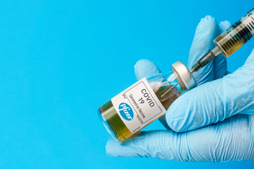 Ускладнення вагітності та хвороби серця: Pfizer звинувачують у приховуванні даних