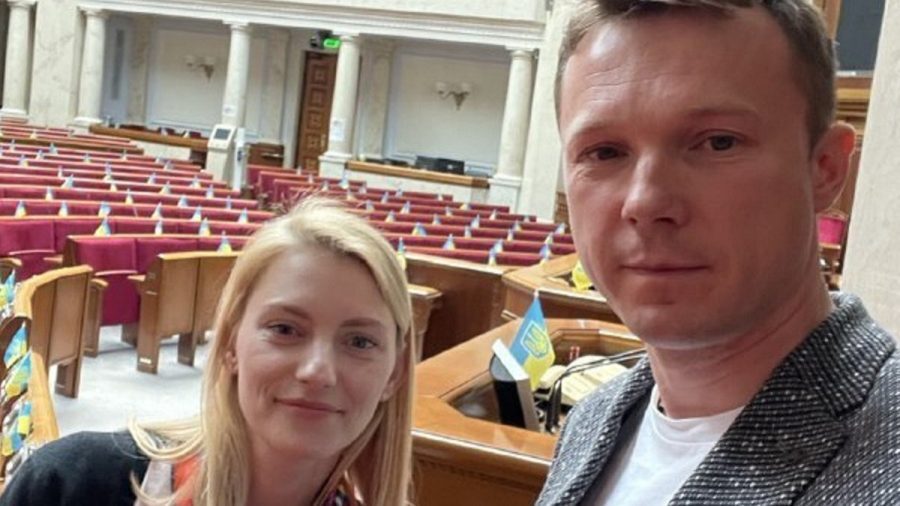 Колишні друзі Садового: як у Львові псевдоволонтер наживався на міжнародній допомозі