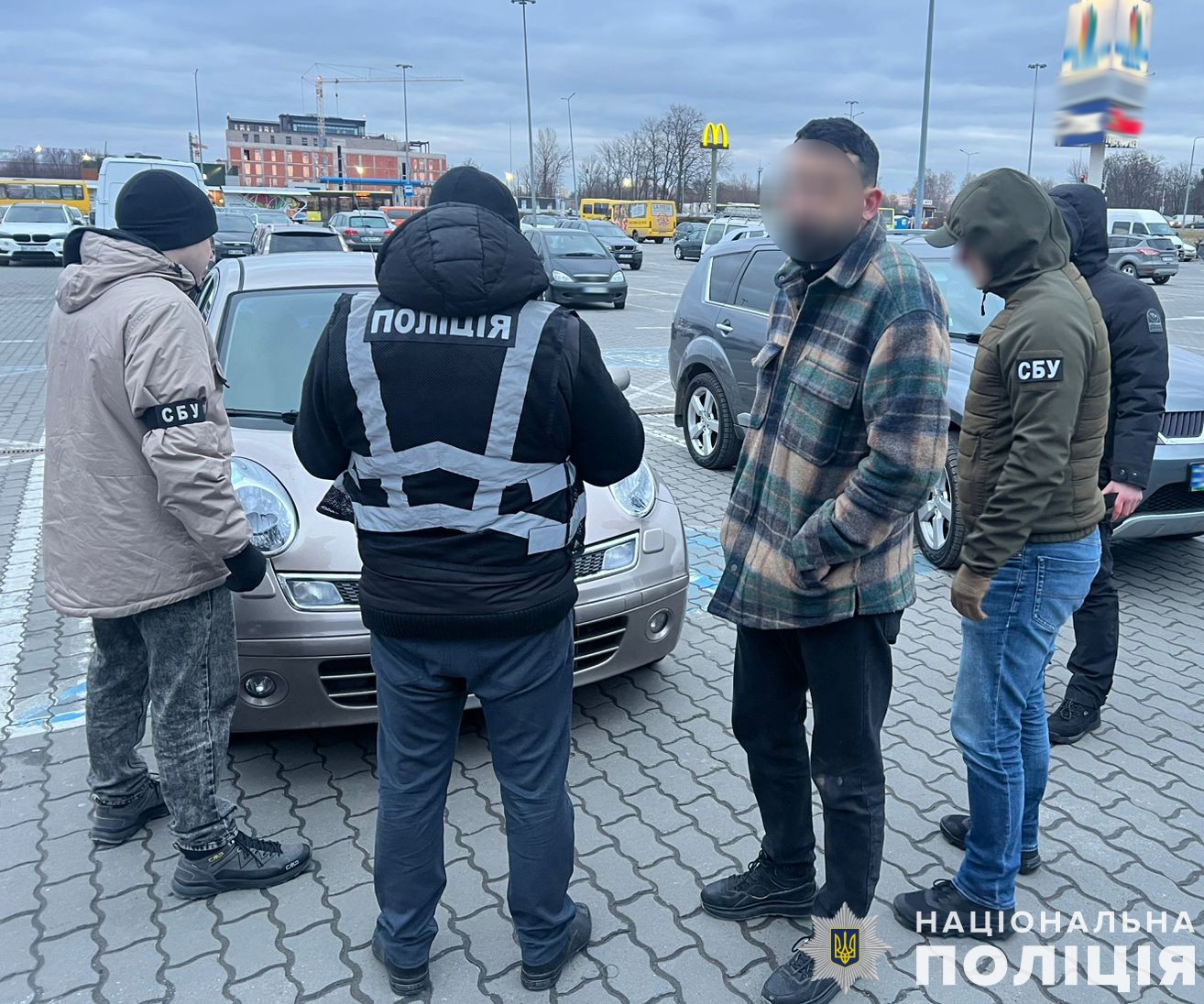 За кордон за 17500 тисяч доларів: на Львівщині затримали чоловіка, який допомагав ухилянтам