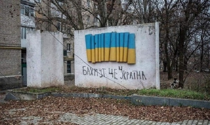 «Повний букет мотлоху». Данілов прокоментував складну ситуацію поблизу Бахмута
