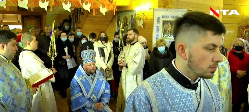 Божественна літургія у храмі Стрітення Господнього. Проводить владика УГКЦ Степан Сус. Наживо