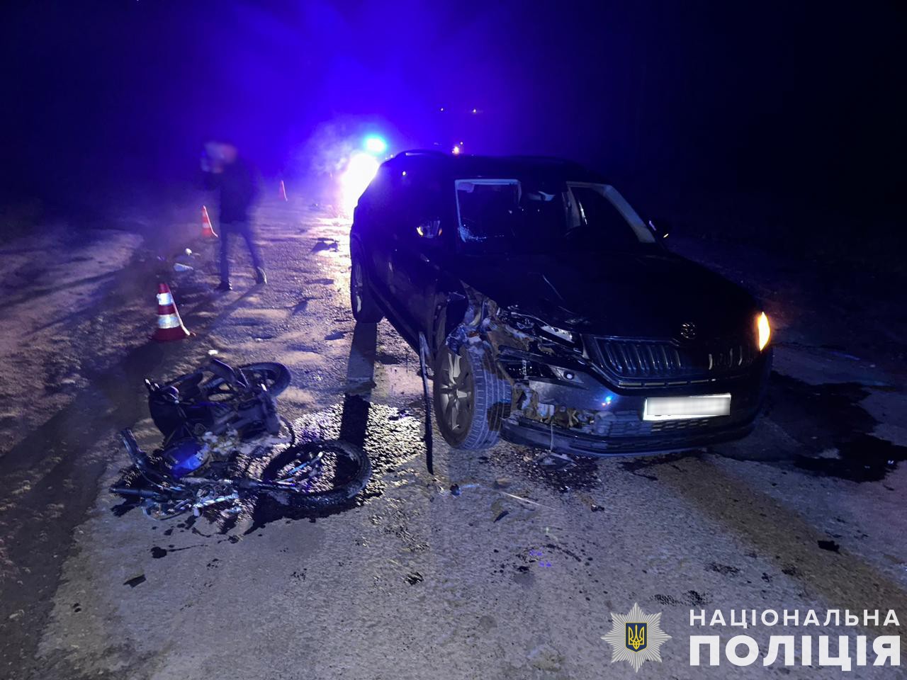Під колеса авто на Львівщині потрапив мотоцикліст