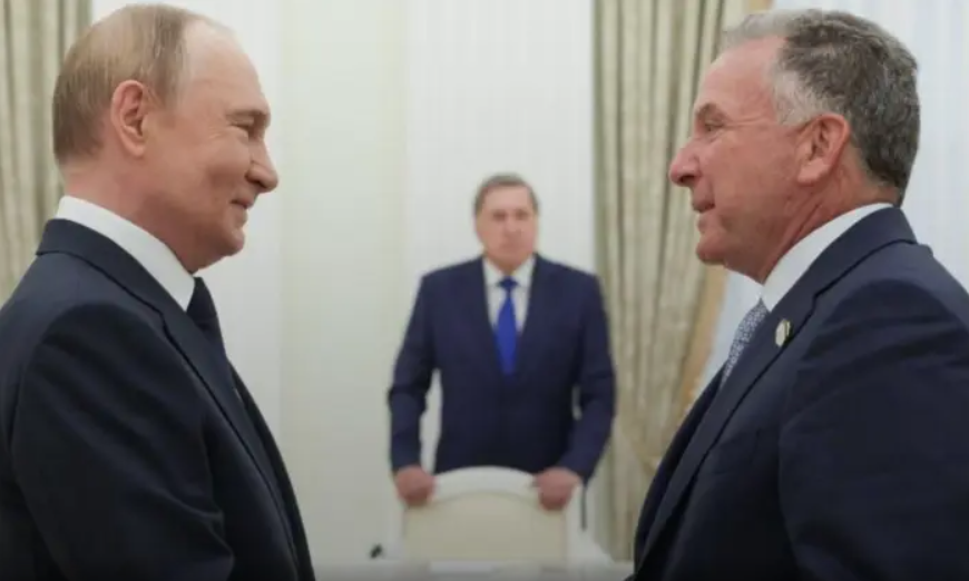 У Кремлі розкрили перші деталі переговорів між Путіним і представником Трампа