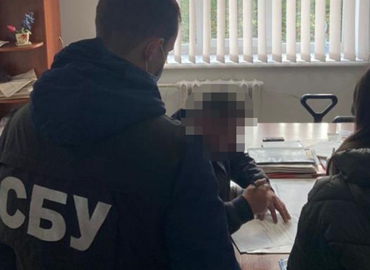 СБУ затримала "чорного" реєстратора, який привласнював приміщення у Львові