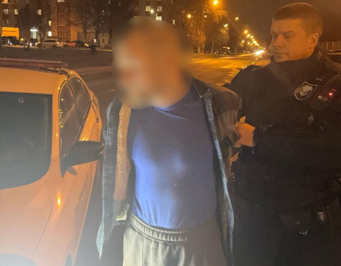 У Львові патрульні спіймали чоловіка на гарячому
