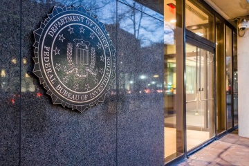 Підліток у США вбив батьків, щоб здійснити замах на Трампа — ФБР