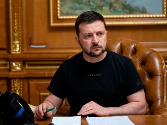 Зеленський звільнив трьох голів райдержадміністрацій