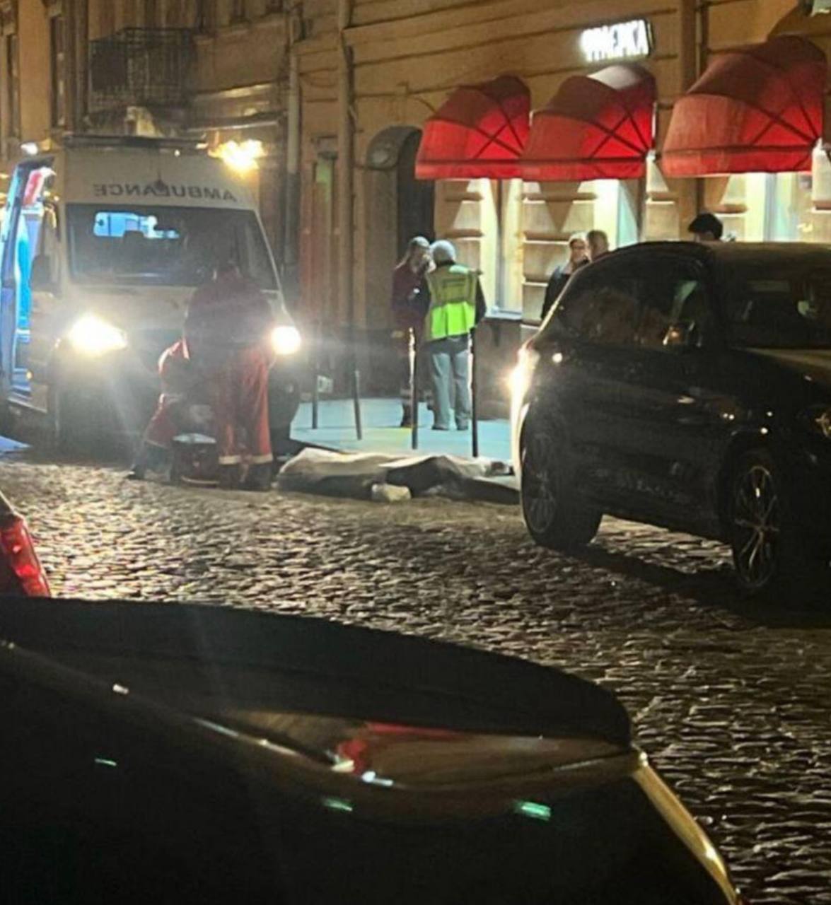 У центрі Львова знайшли мертву людину, - ЗМІ