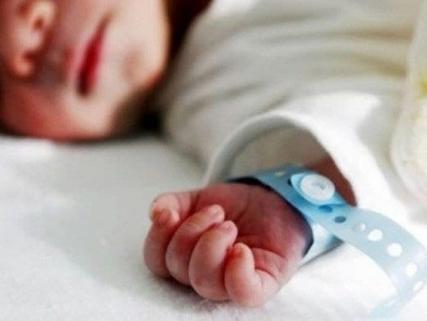 В Україні спростили реєстрацію смерті та народження: деталі