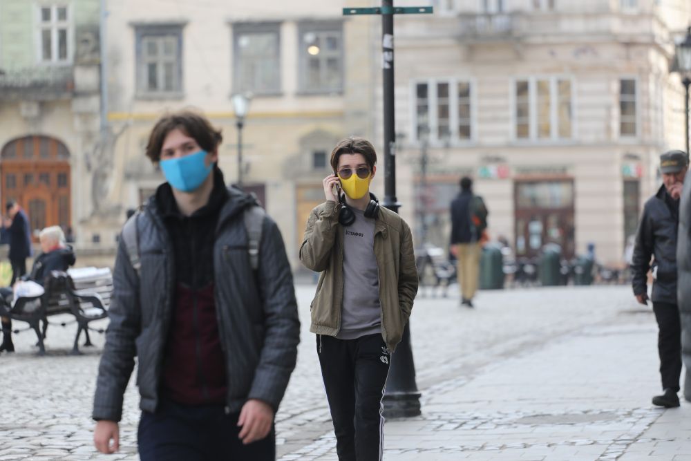В Україні з 30 жовтня в "червону" зону переходять ще сім областей
