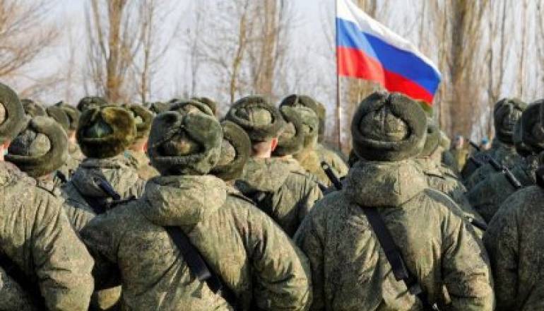 Росія продовжує стягувати війська до українських кордонів – розвідка США