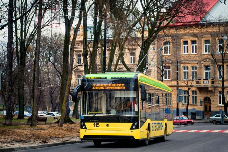 У Львові тимчасово скорочуються маршрути тролейбусів: Які причини