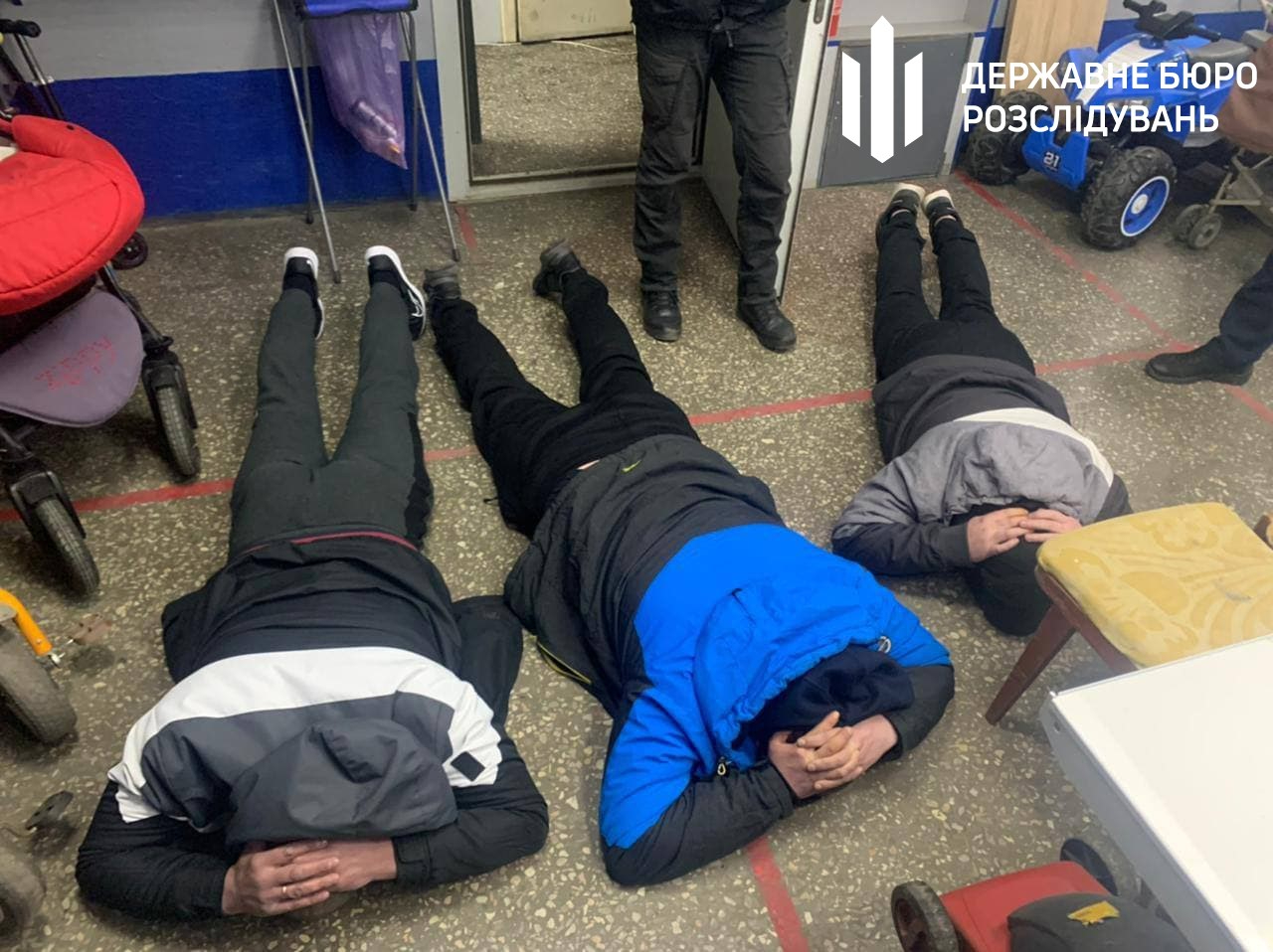 Двоє чоловіків намагалися на гумовому човні втекти з України в Молдову