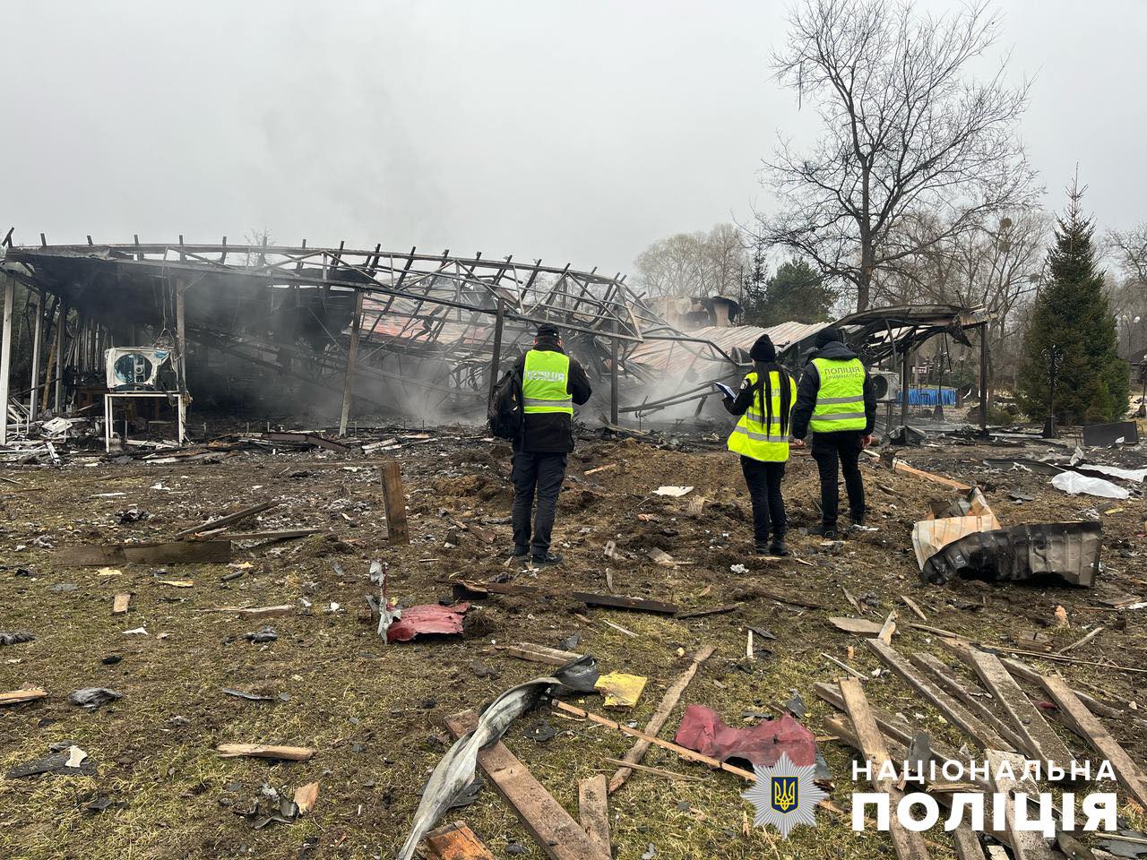Російські терористи дронами зруйнували базу відпочинку на Сумщині (фото)